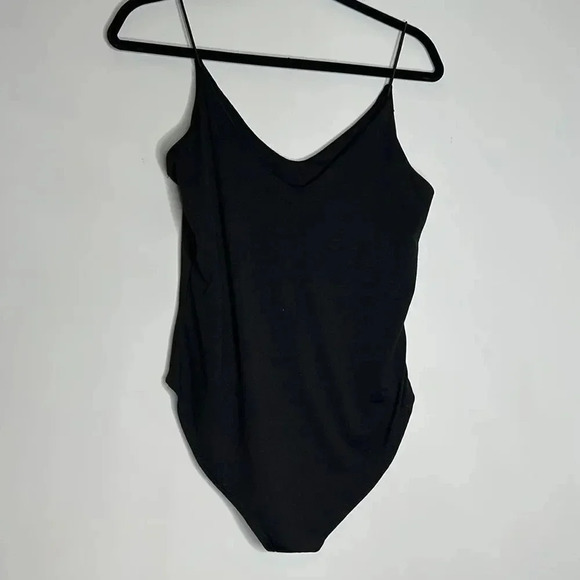 Gaze Black Bodysuit - Picture 5 of 5